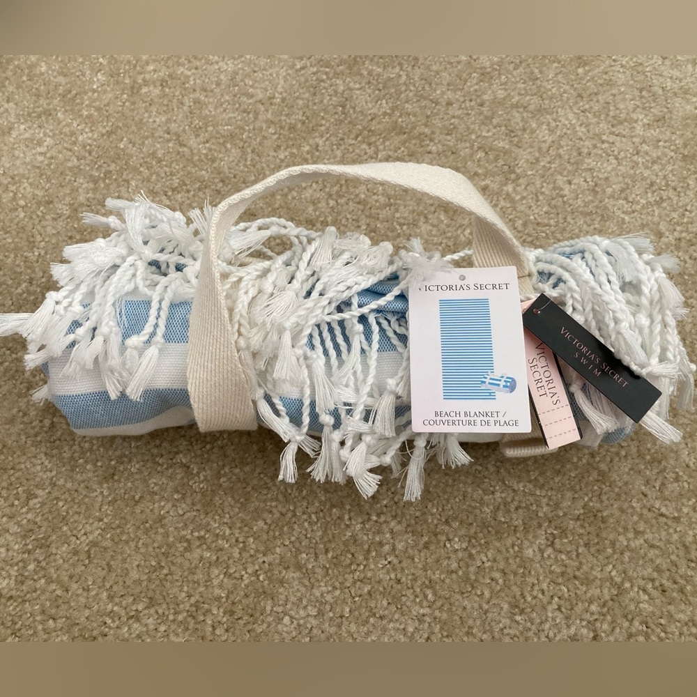 Victoria's Secret Light Blue and White Striped Beach Blanket - Picture 3 of 4